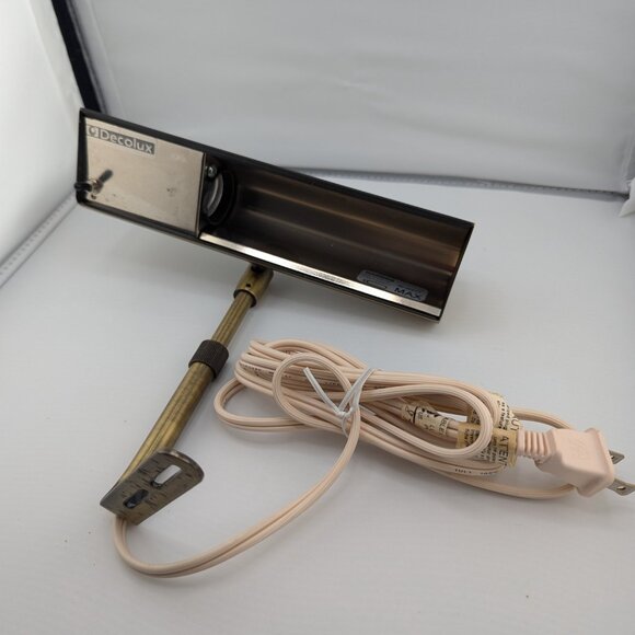 Elegant Extendable Brass Picture Light by Ecolux - Picture 6 of 6